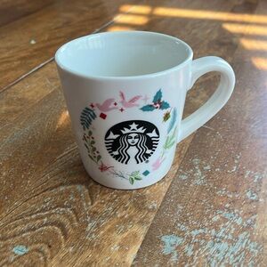 Starbucks Christmas mug 12 fluid ounces
